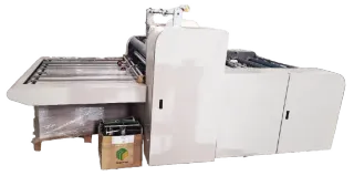 Máy cán màng nhiệt tại xưởng Minh Phúc
