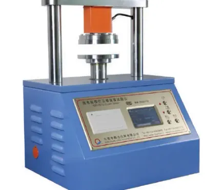 Máy đo độ nén vòng RCT tại phòng QC Minh Phúc