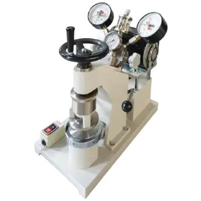 Máy kiểm tra độ bục (nổ) của giấy tại phòng QC Minh Phúc